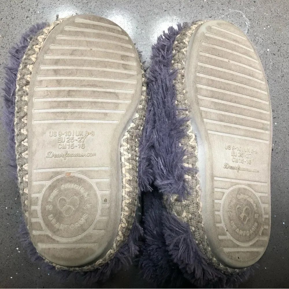 Dearfoams Girl’s Charlotte Furry Bootie Slippers with memory foam, size 9-10